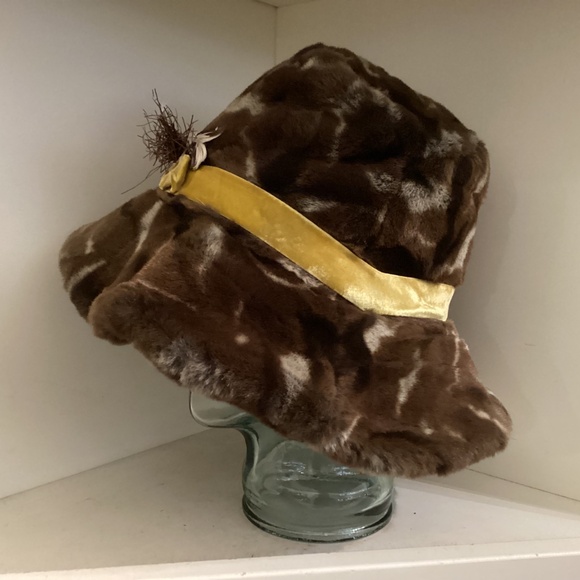 ANNA SUI hat - Picture 4 of 5